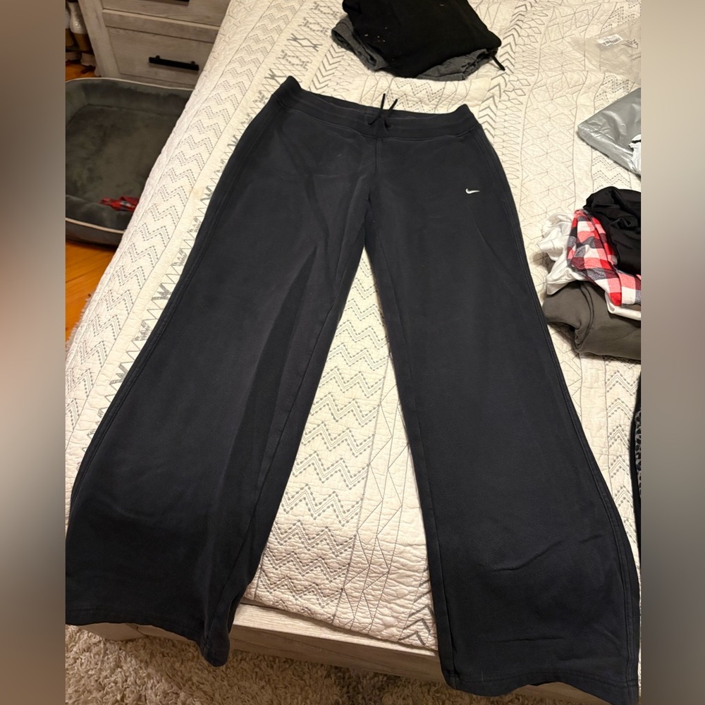 Nike women’s Sweatpants